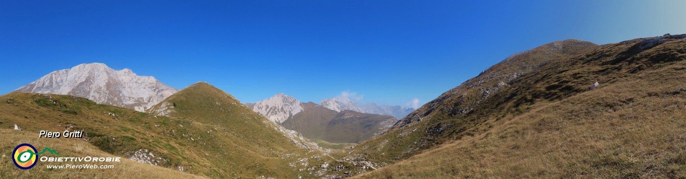 28 Dalla Bocchetta di Cimetto da sx Arera, Cimetto, Cima di Valmora, Cima Foppazzi versante nord.jpg